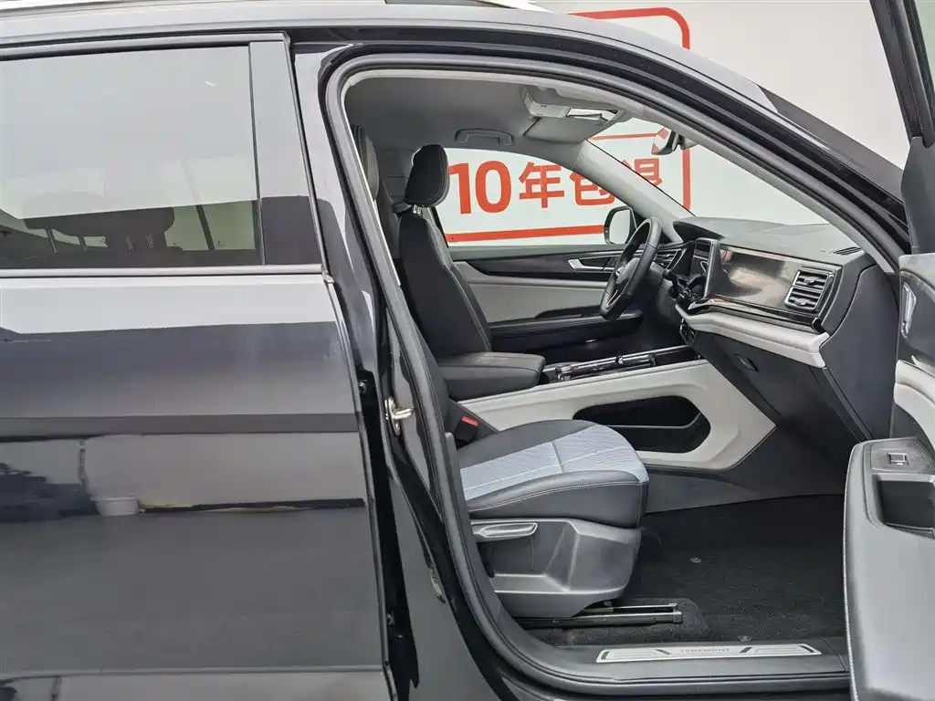 Touron 2023 380TSI four-wheel drive luxury version купить на сайте DeffCars