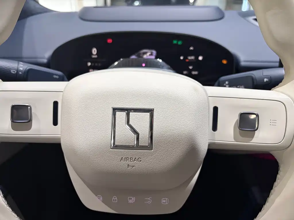 Jikrypton 007 2024 four-wheel drive smart driving version 75kWh купить на сайте DeffCars