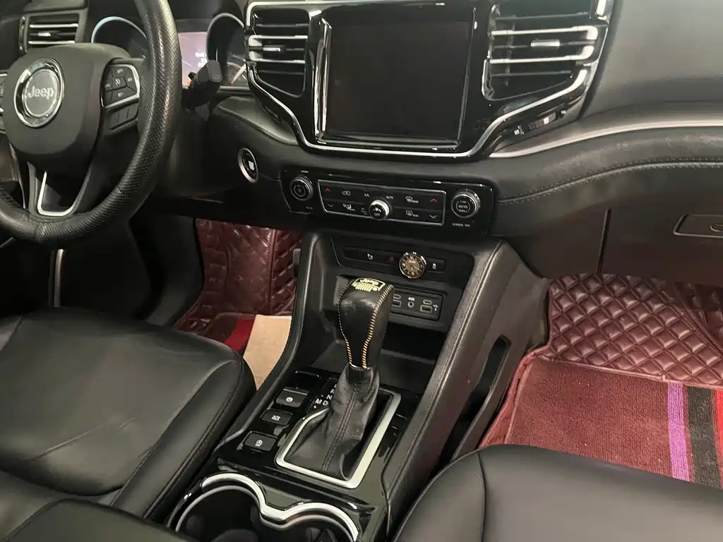 Commander 2018 2.0T 2WD Premium Edition National V купить на сайте DeffCars