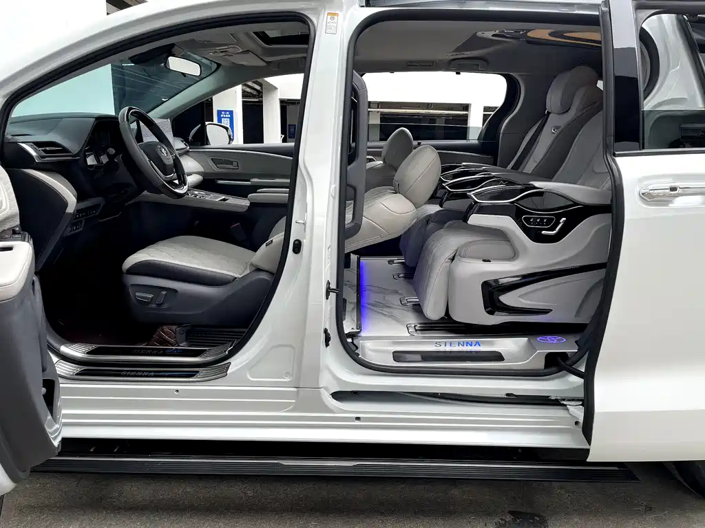 SIENNA 2021 2.5L Hybrid Comfort Edition купить на сайте DeffCars