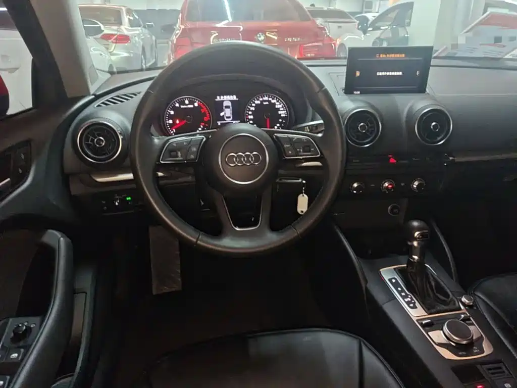 Audi A3 2018 30th Anniversary Edition Limousine 35 TFSI Enterprising купить на сайте DeffCars