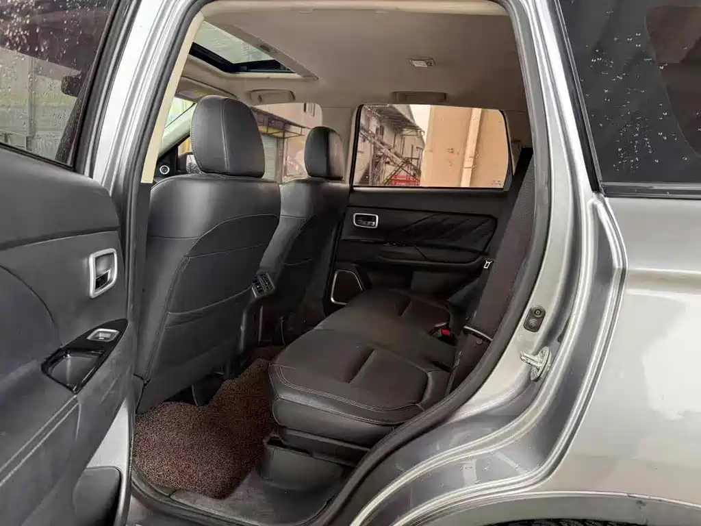 Outlander 2019 2.0L 2WD Enjoy Edition, 5 seats, National VI купить на сайте DeffCars