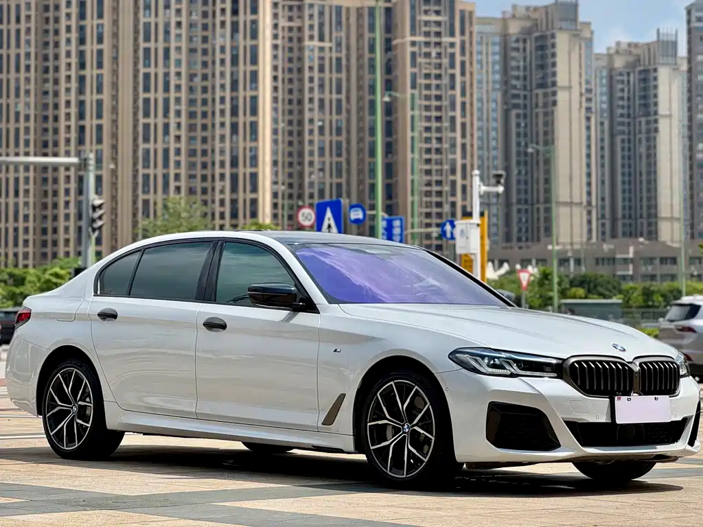 BMW 5 Series 2022 530Li Executive M Sports Package купить на сайте DeffCars