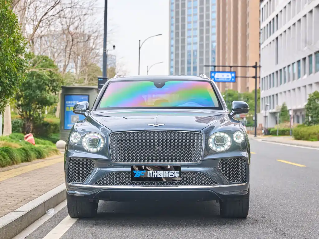 Bentayga 2021 4.0T V8 купить на сайте DeffCars