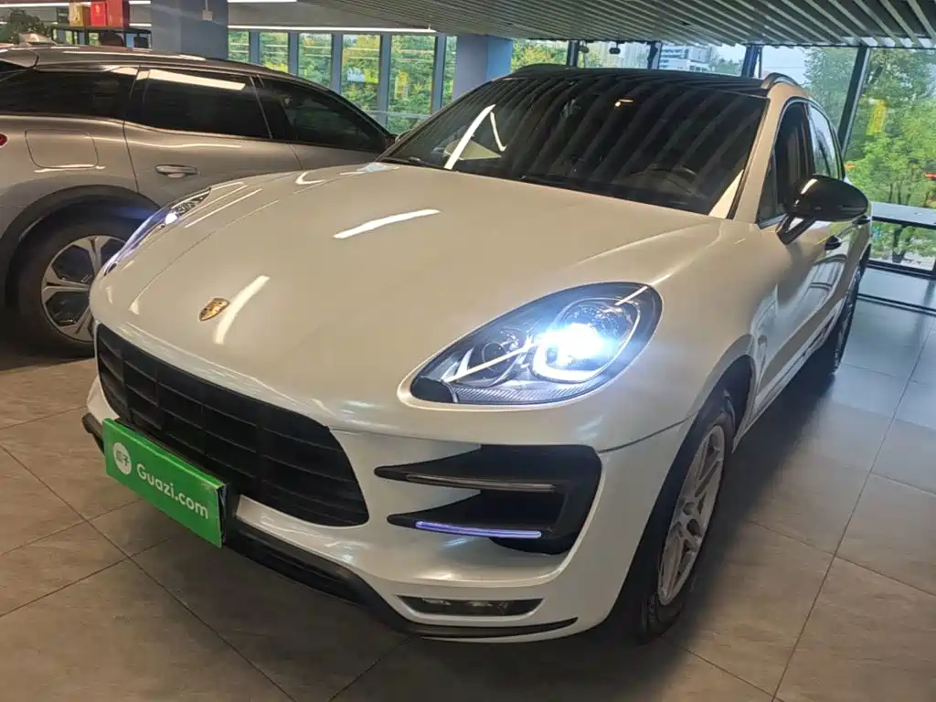 Macan 2017 Macan 2.0T купить на сайте DeffCars