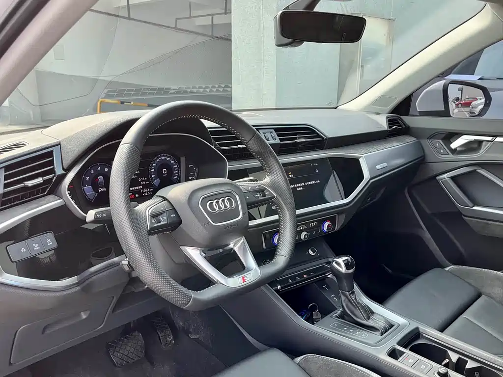 Audi Q3 Sportback 2020 40 TFSI Fashion купить на сайте DeffCars