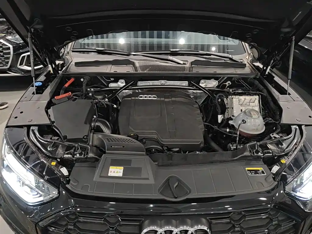 Audi Q5L 2024 45 TFSI luxury and dynamic model купить на сайте DeffCars