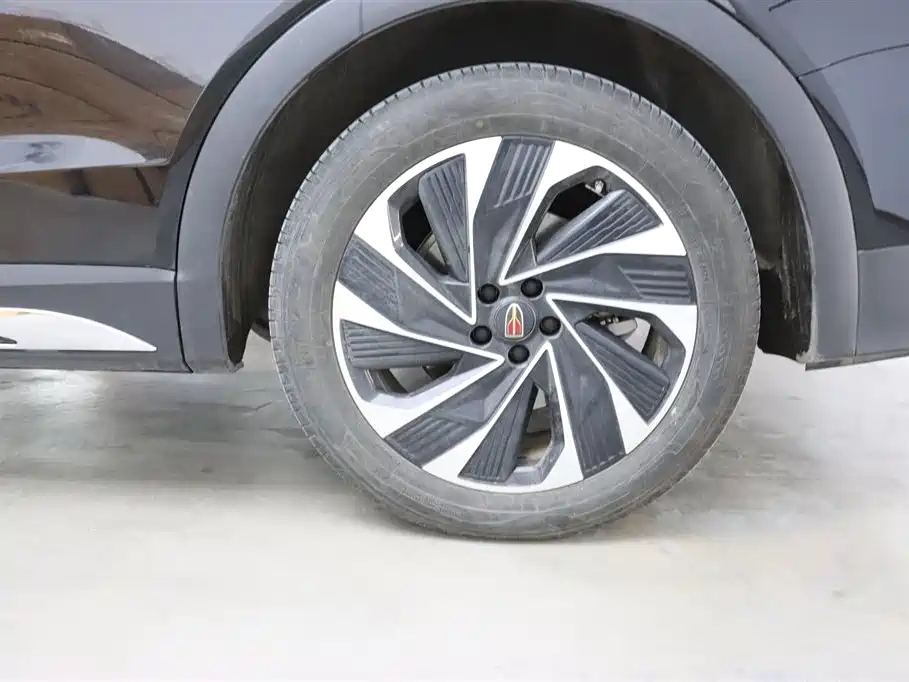 Hongqi HS7 PHEV 2024 2.0T PHEV four-wheel drive Qichang version 7 seats купить на сайте DeffCars