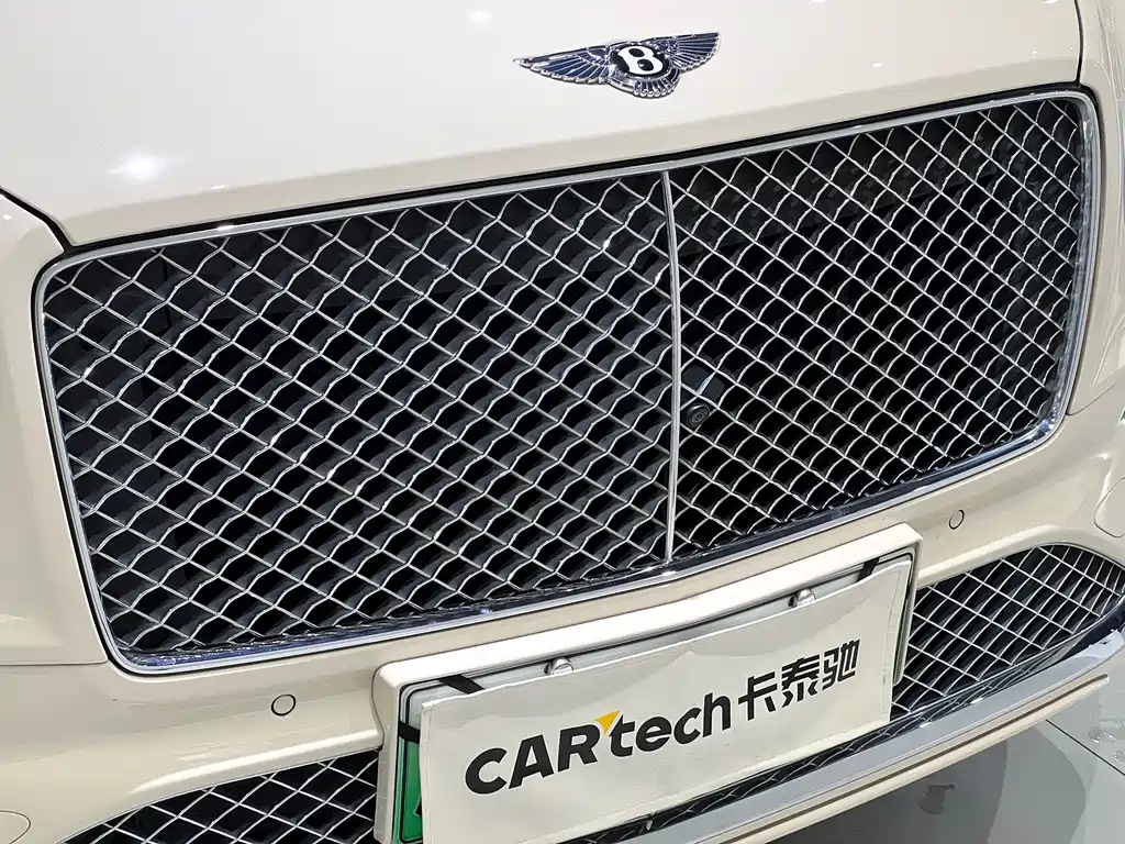 Bentayga plug-in hybrid 2021 3.0T PHEV купить на сайте DeffCars