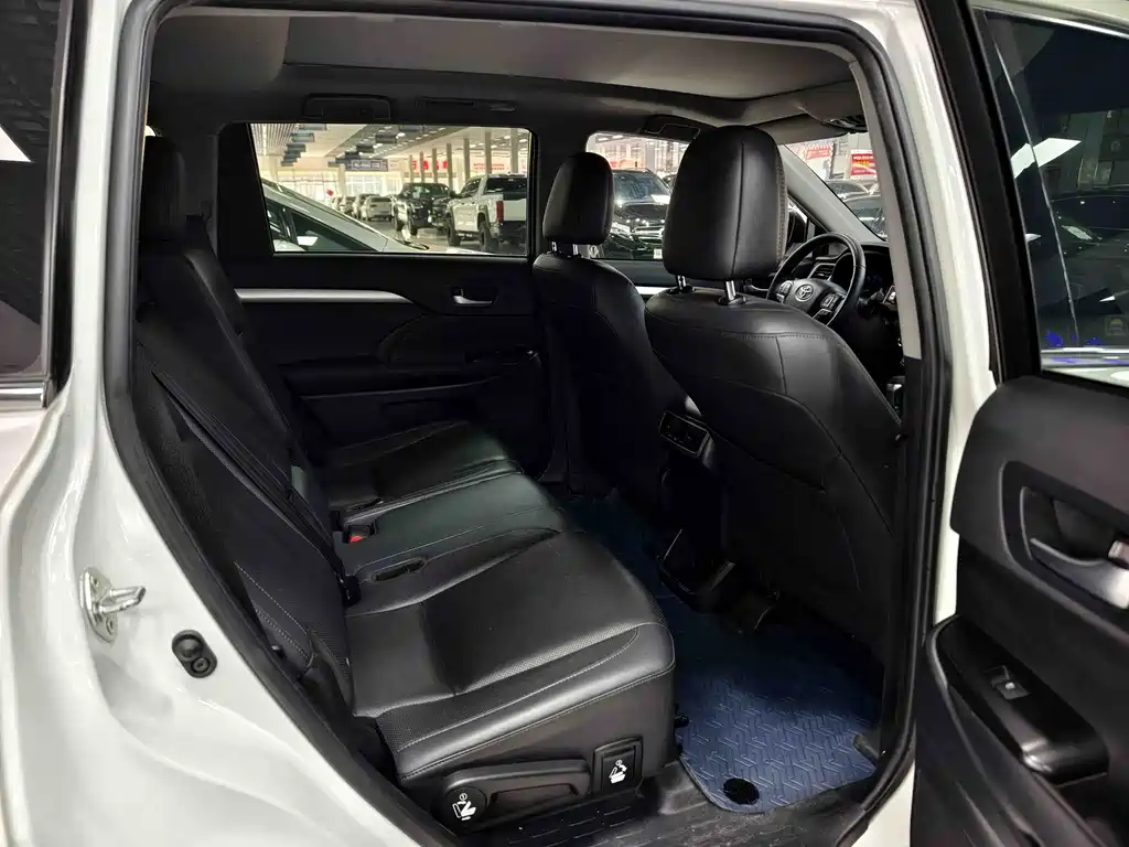 Highlander 2018 2.0T four-wheel drive luxury version, 7 seats, National VI купить на сайте DeffCars