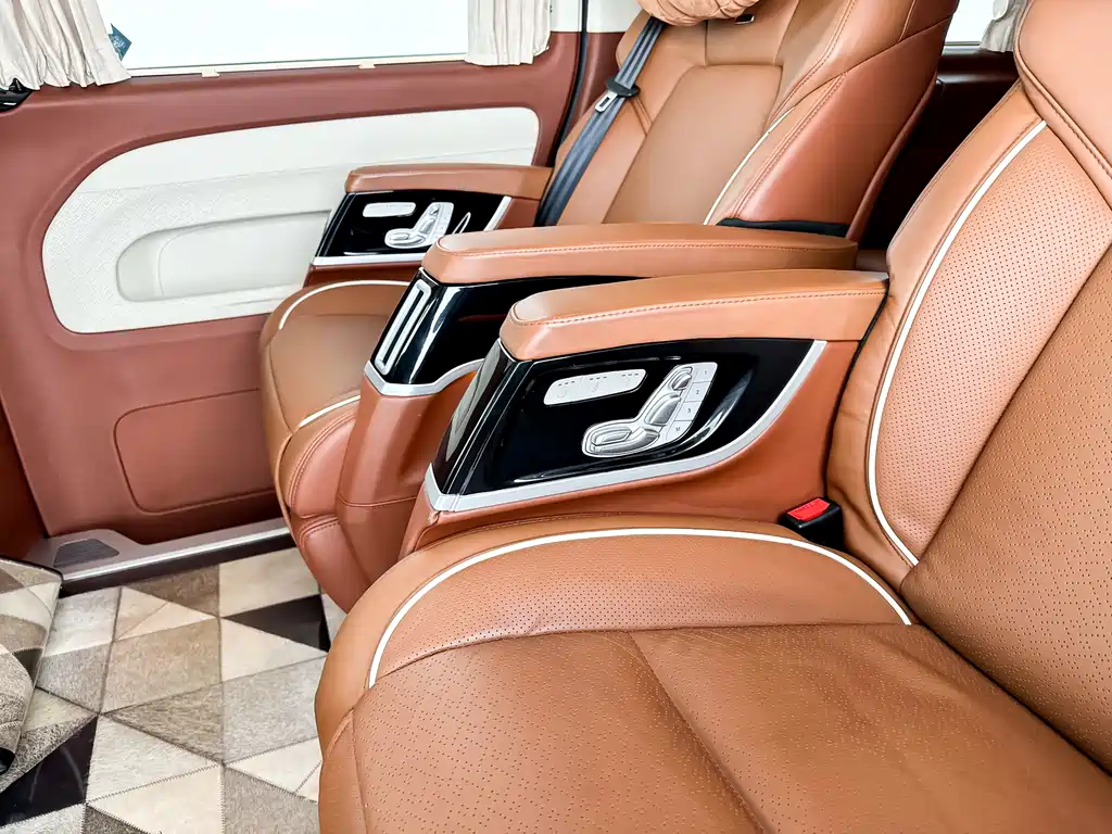 Vito 2020 2.0T Business Edition 7 seats купить на сайте DeffCars