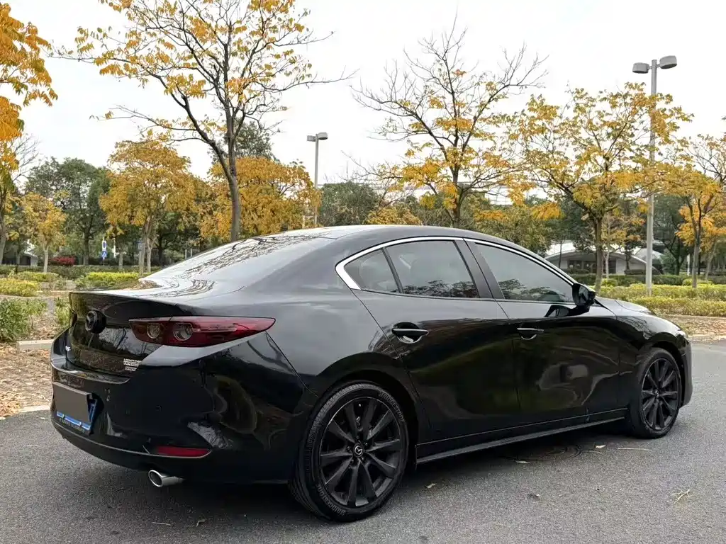 Mazda3 Angkesela 2021 2.0L Automatic Premium Edition купить на сайте DeffCars