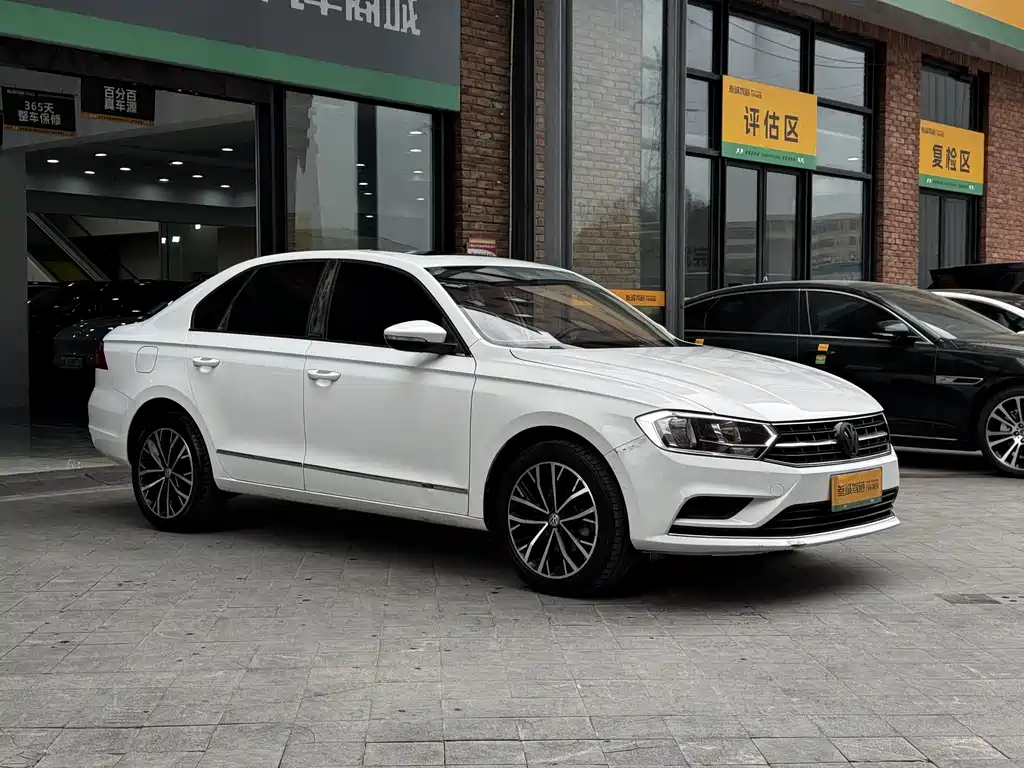 Bora 2019 Bora Legend 1.5L automatic leading type National VI купить на сайте DeffCars
