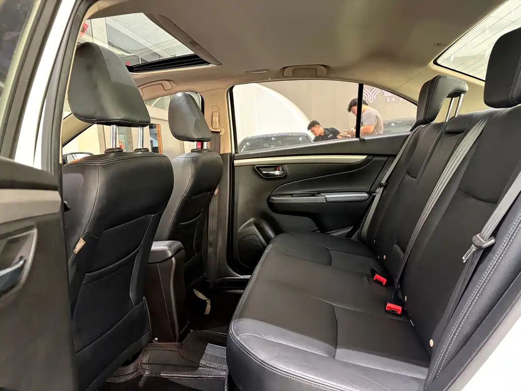 Qiyue 2015 1.6L automatic enjoyment type купить на сайте DeffCars