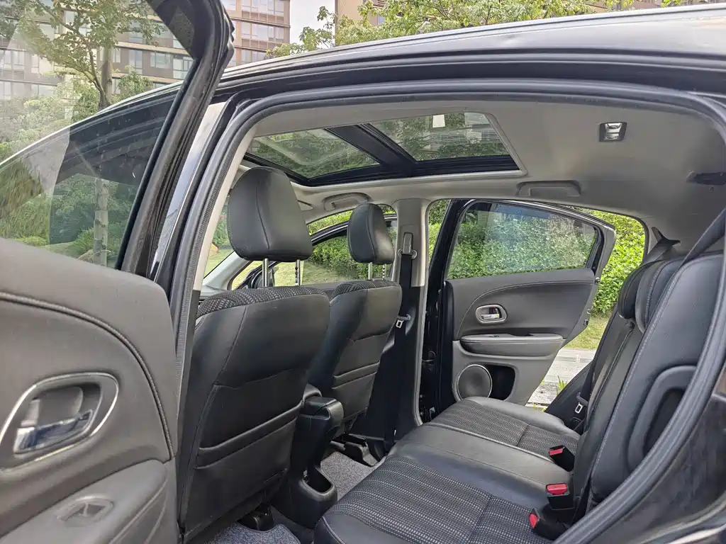 Binzhi 2015 1.8L CVT two-wheel drive luxury model купить на сайте DeffCars