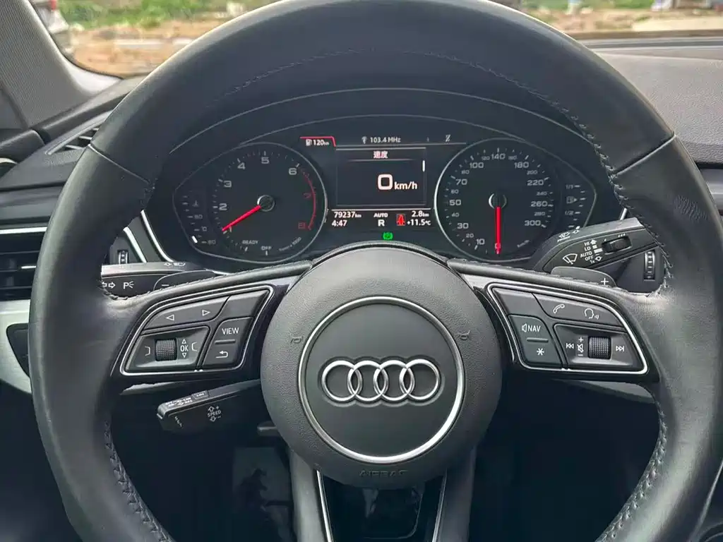 Audi A4L 2019 45 TFSI quattro personalized sports version National VI купить на сайте DeffCars