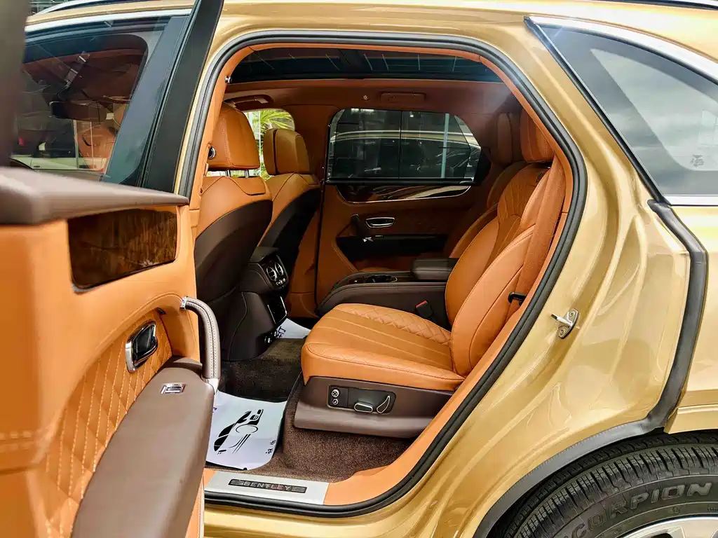 Bentayga 2017 6.0T Standard Edition купить на сайте DeffCars