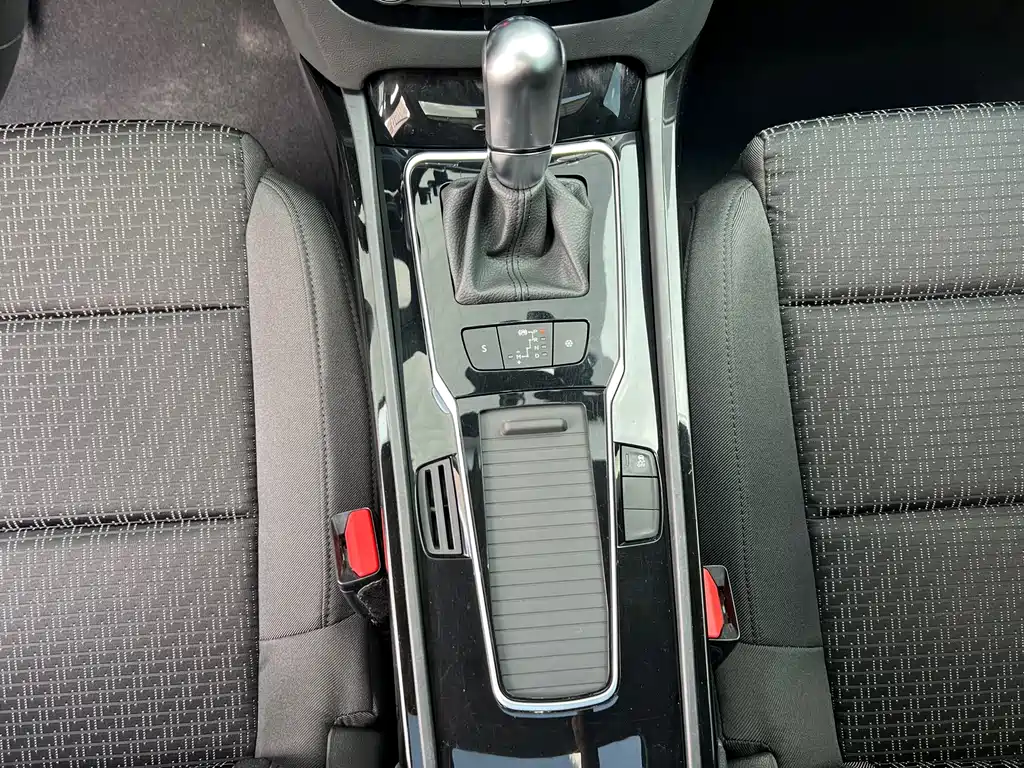 Peugeot 508 2015 1.6THP Auto-Inflatable Edition купить на сайте DeffCars