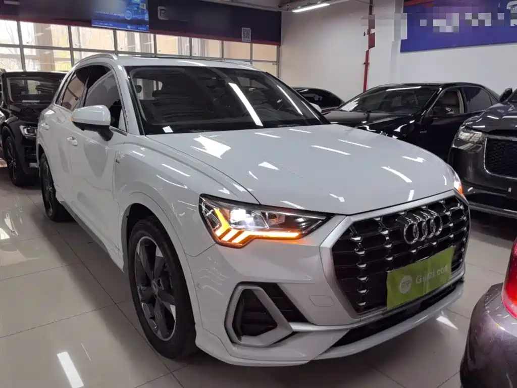 Audi Q3 2023 35 TFSI Fashionable and Dynamic (1.5T) купить на сайте DeffCars