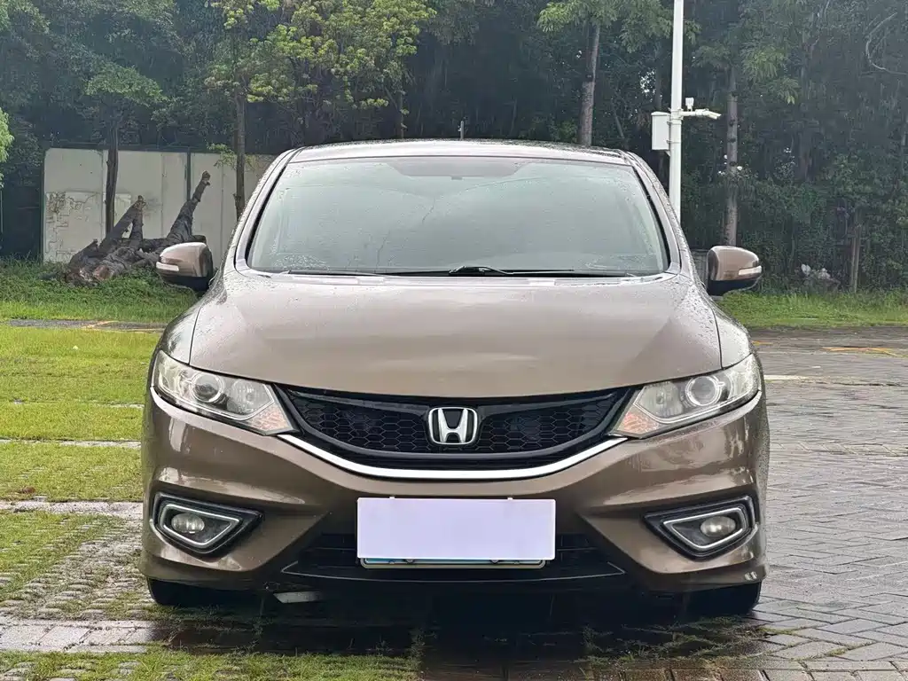 Jade 2014 1.8L Automatic Comfort Elite Edition 5 Seater купить на сайте DeffCars