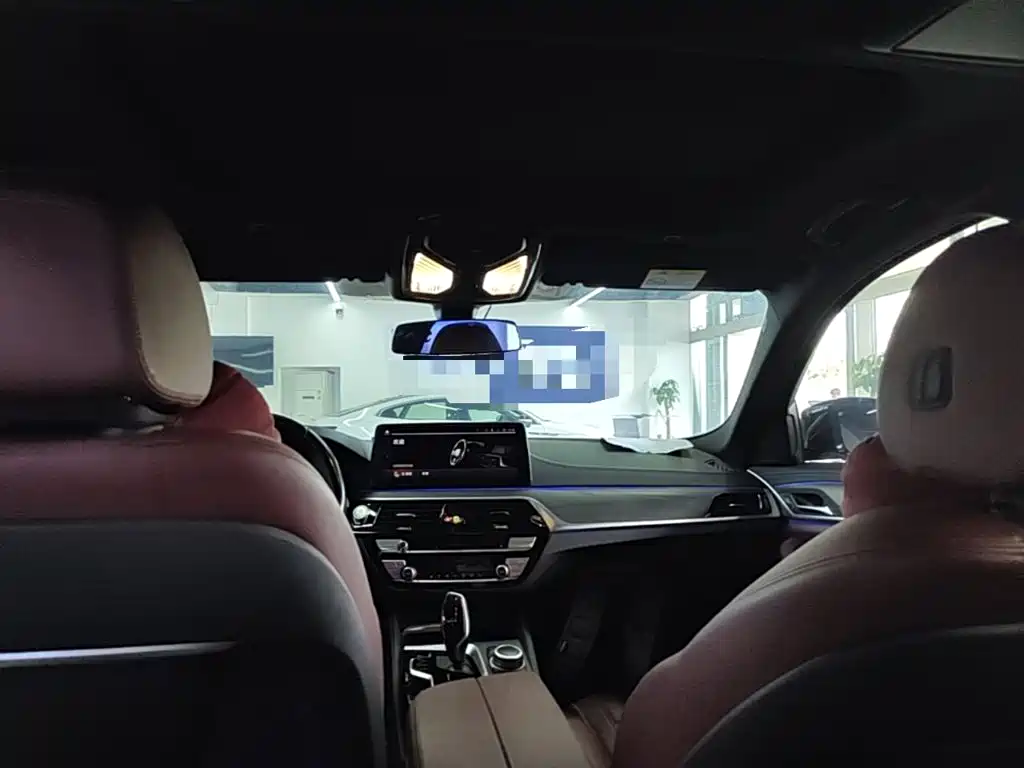 BMW 5 Series 2022 facelift 530Li leading M sports package купить на сайте DeffCars