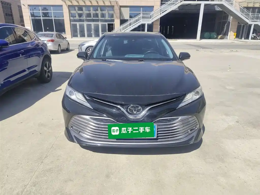 Camry 2018 2.5G Deluxe Edition купить на сайте DeffCars
