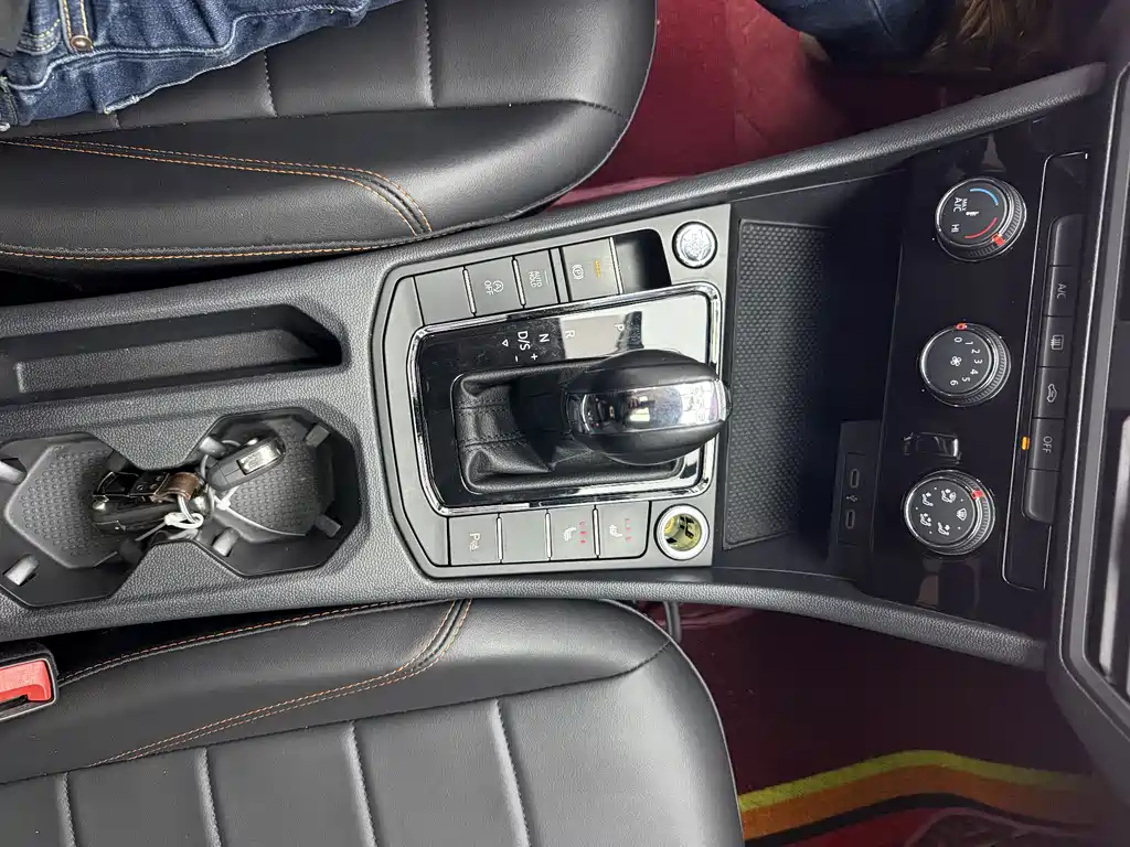 Bora 2023 model 200TSI DSG Yuexing PRO version купить на сайте DeffCars