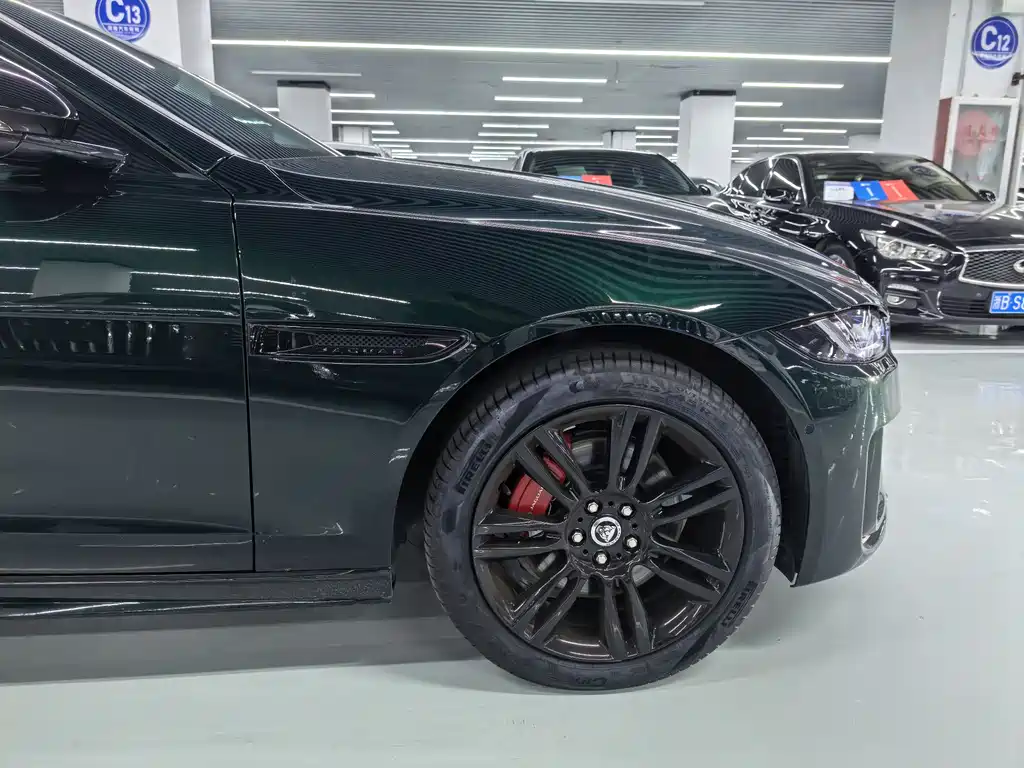 Jaguar XEL 2024 2.0T 250PS R-DYNAMIC S aggressive sports version купить на сайте DeffCars