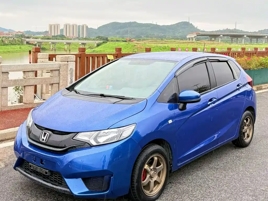 Fit 2016 1.5L LX CVT comfort model купить на сайте DeffCars