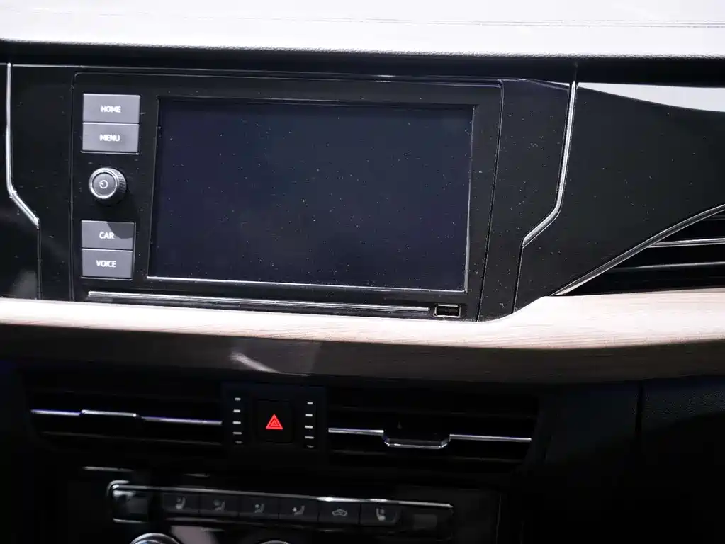 Passat 2019 330TSI Deluxe Edition National VI купить на сайте DeffCars