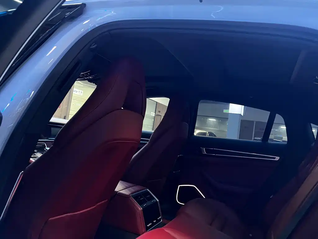 Panamera 2023 Panamera 2.9T Platinum Edition купить на сайте DeffCars