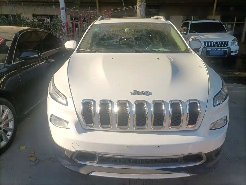 Liberty Light 2017 2.4L Leading Edition купить на сайте DeffCars