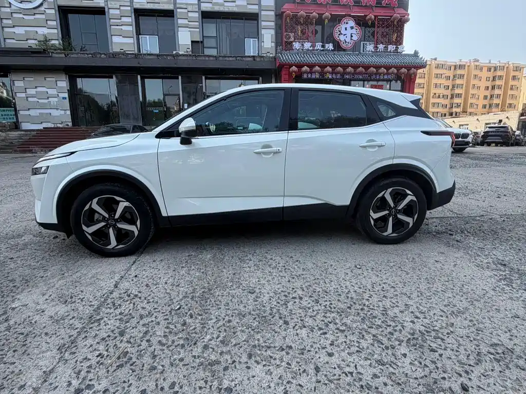 Qashqai 2023 1.3T CVT Deluxe Edition купить на сайте DeffCars