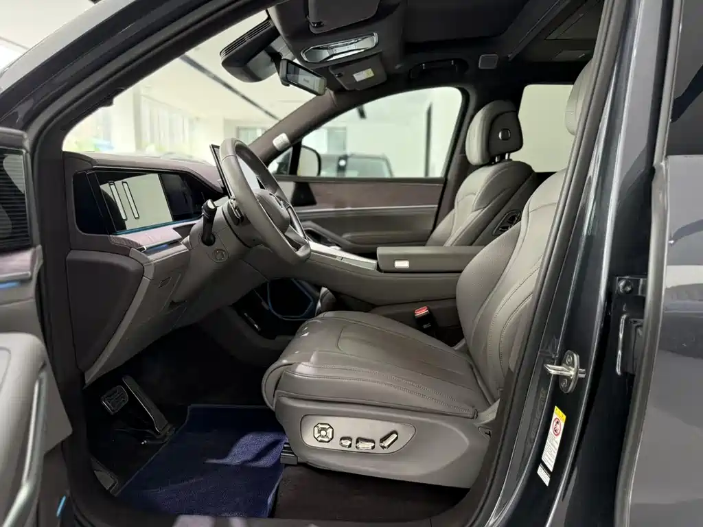 Denza N9 2025 flagship model купить на сайте DeffCars