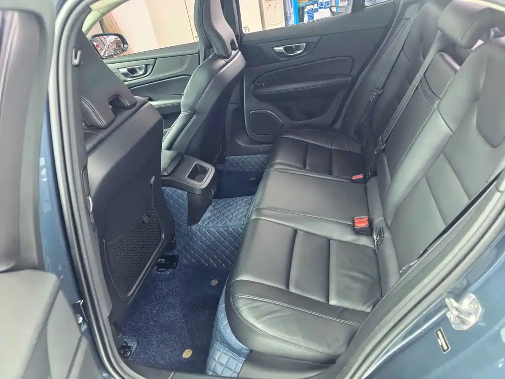 Volvo S60 2020 T4 Zhiyi Luxury Edition купить на сайте DeffCars