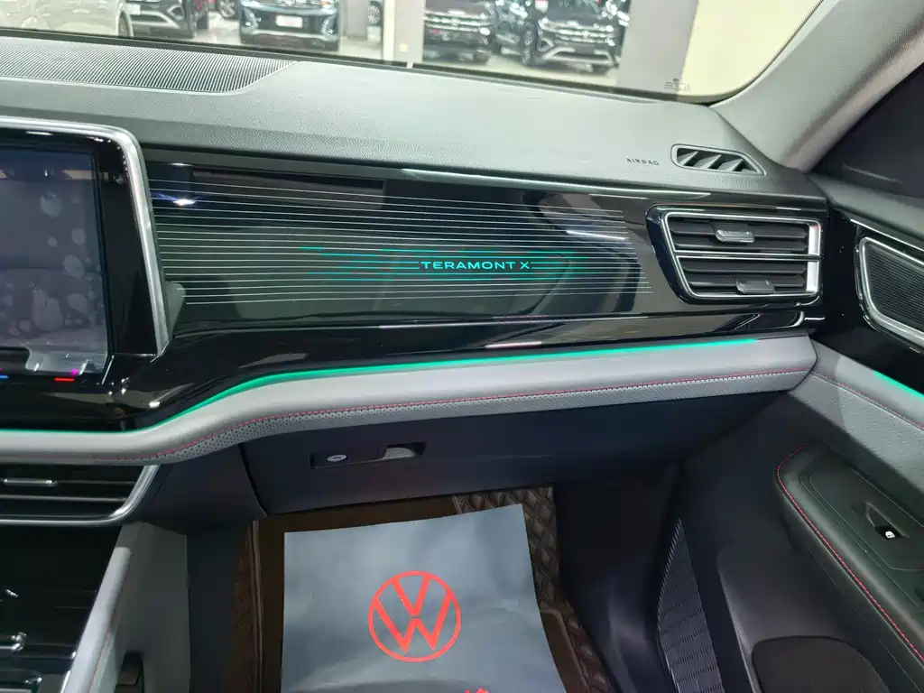 Touron 2024 Touron X 380TSI four-wheel drive Dragon Edition купить на сайте DeffCars
