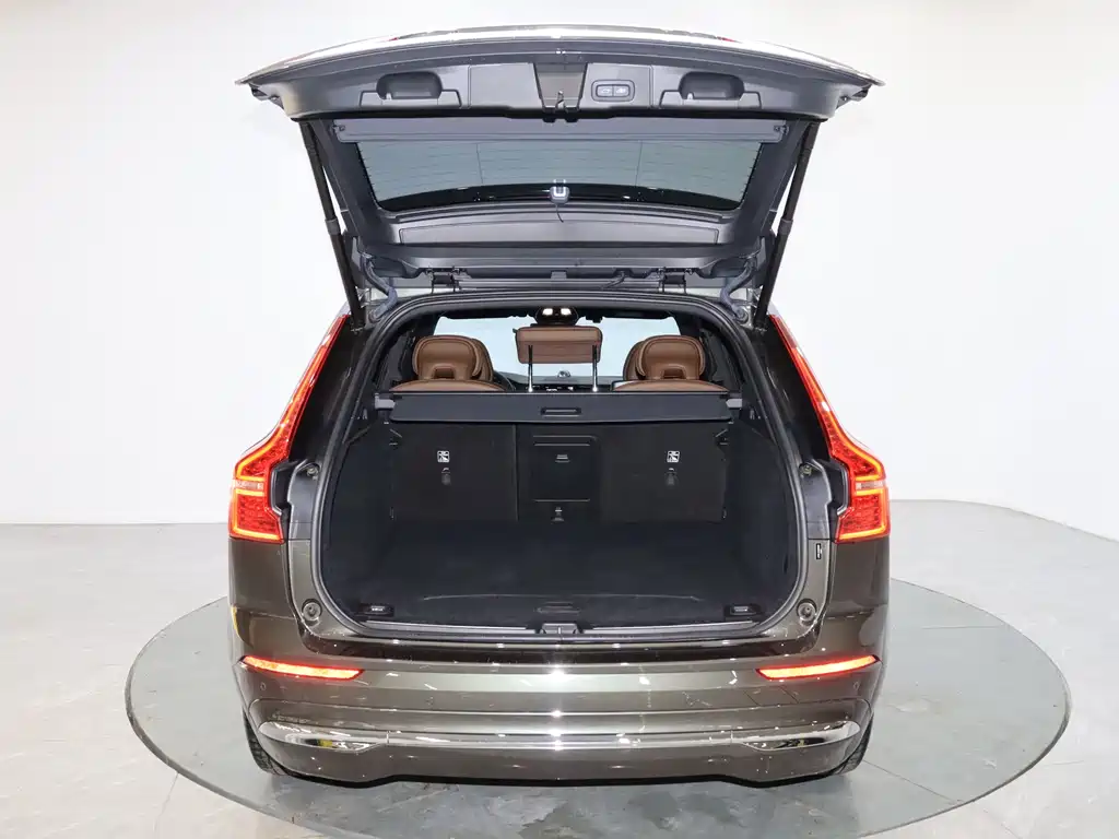 Volvo XC60 2022 B5 four-wheel drive Zhiyuan Deluxe Edition купить на сайте DeffCars