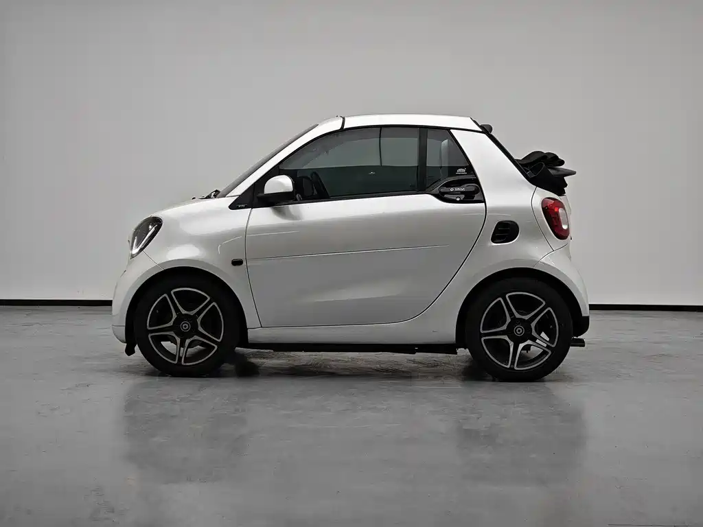 smart fortwo 2016款 0.9T 66千瓦敞篷极致版 купить на сайте DeffCars