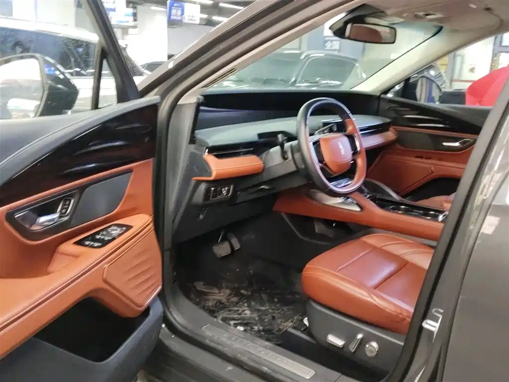 Voyager 2025 2.0T four-wheel drive premium version купить на сайте DeffCars