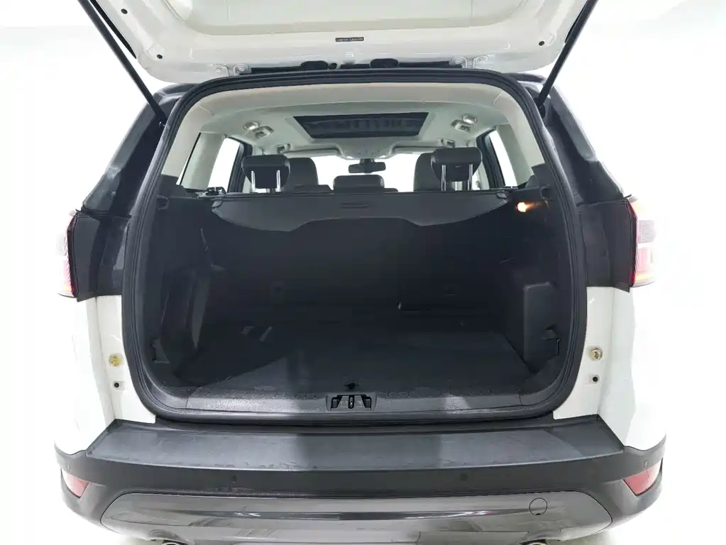 Escape 2019 EcoBoost 180 two-wheel drive platinum airfoil National VI купить на сайте DeffCars