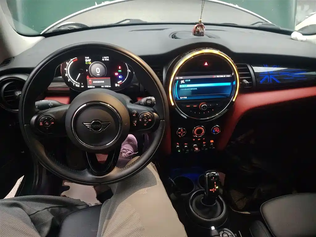 MINI 2021 1.5T COOPER Classic купить на сайте DeffCars
