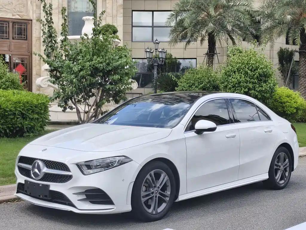 Mercedes-Benz A-Class 2020 facelift A 180 L sports sedan купить на сайте DeffCars