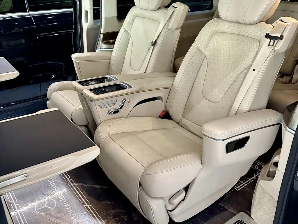 Mercedes-Benz V-Class 2022 V 260 L Long Wheelbase Luxury Edition купить на сайте DeffCars