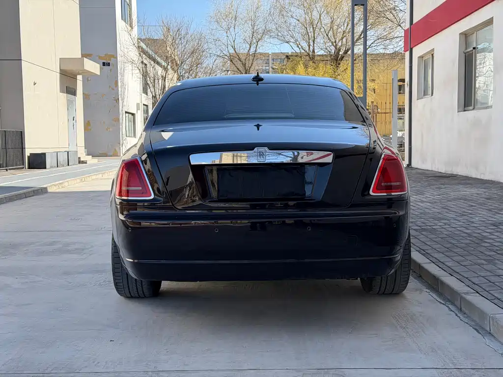 Ghost 2015 Series II Extended Edition купить на сайте DeffCars