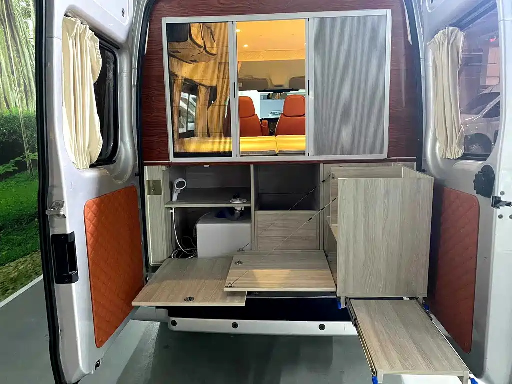 New generation Transit 2016 2.2T short-axle 6-seater mid-low roof multi-purpose vehicle купить на сайте DeffCars