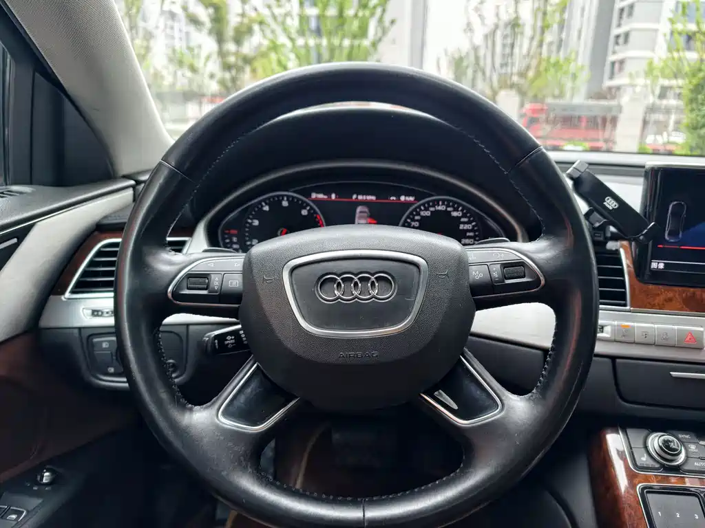 Audi A8 2012 A8L 45 TFSI quattro comfort type купить на сайте DeffCars