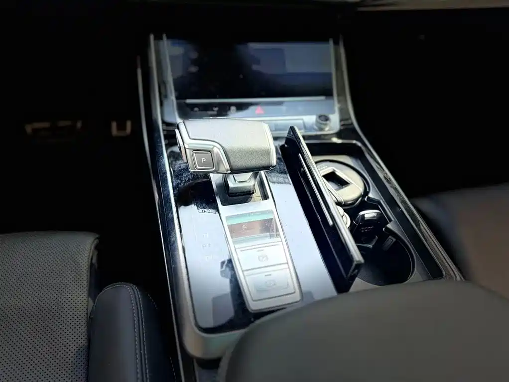 Audi Q8 2022 55 TFSI Premium Dynamic Model купить на сайте DeffCars