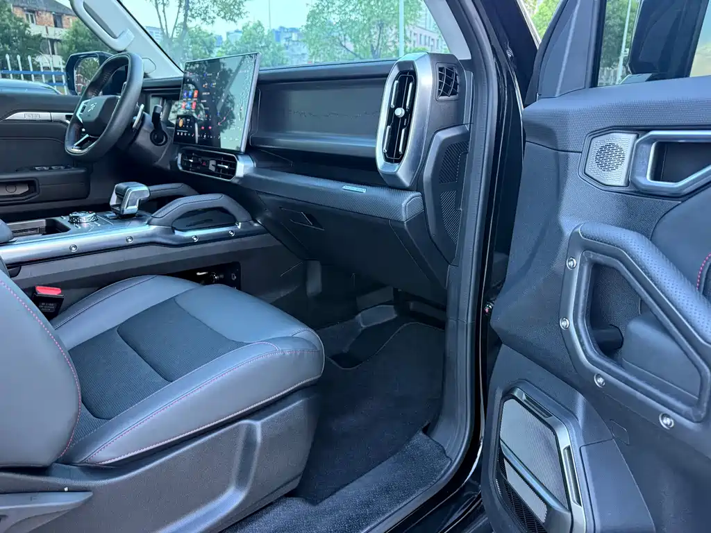 Jietu Traveler 2023 2.0T four-wheel drive crossover PRO купить на сайте DeffCars