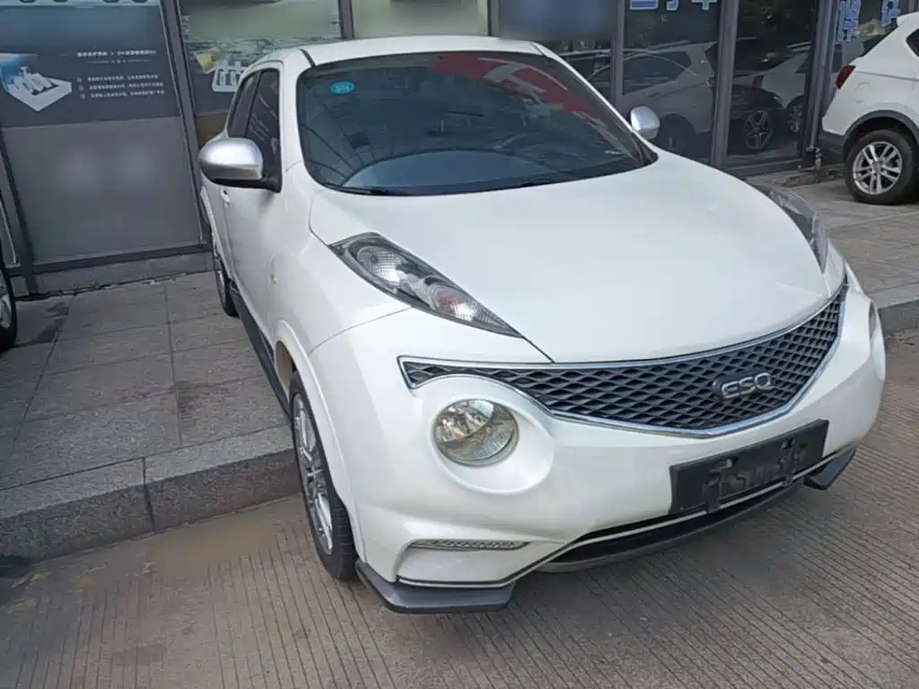 Infiniti ESQ 2014 1.6L Premium Edition купить на сайте DeffCars