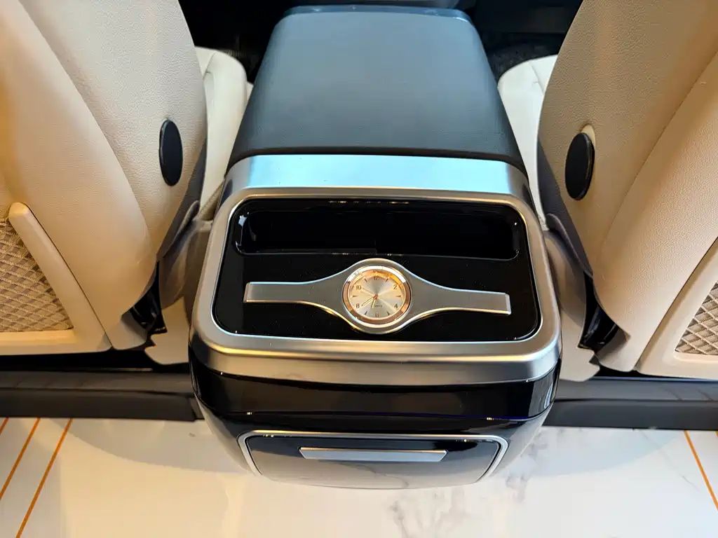 Vito 2024 2.0T Elite Edition 7 seats купить на сайте DeffCars